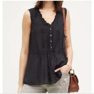 ANTHRO HOLDING HORSES | Faye Top‎ | 0